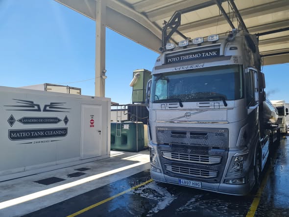 Instalaciones del lavadero Mateo Tank Cleaning con su container corporativo en Tudela